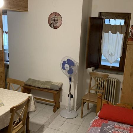 Le Joli Coin Du Passage Aosta Exterior foto
