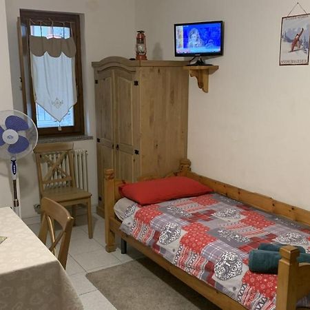 Le Joli Coin Du Passage Aosta Exterior foto