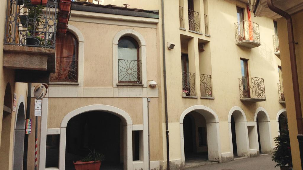 Le Joli Coin Du Passage Aosta Exterior foto