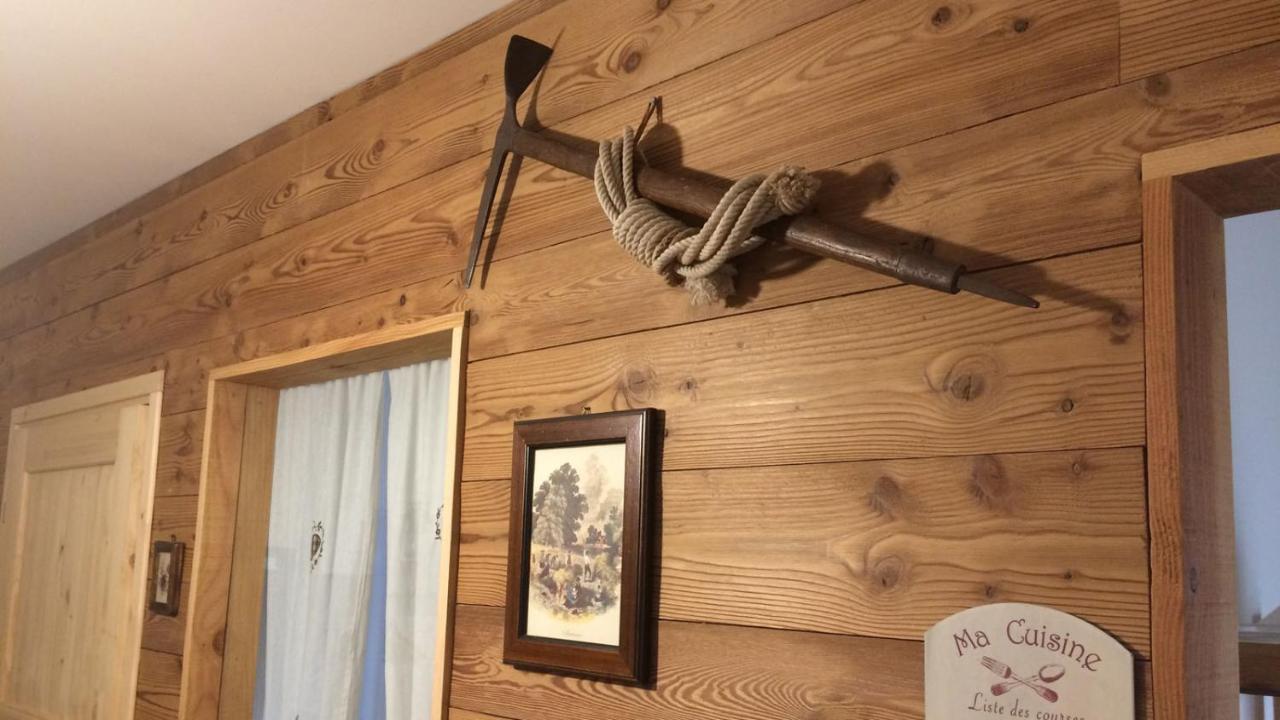 Le Joli Coin Du Passage Aosta Exterior foto