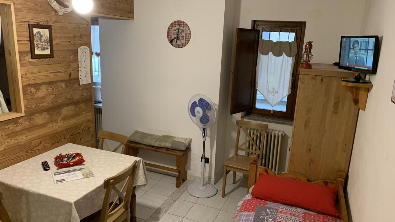 Le Joli Coin Du Passage Aosta Exterior foto