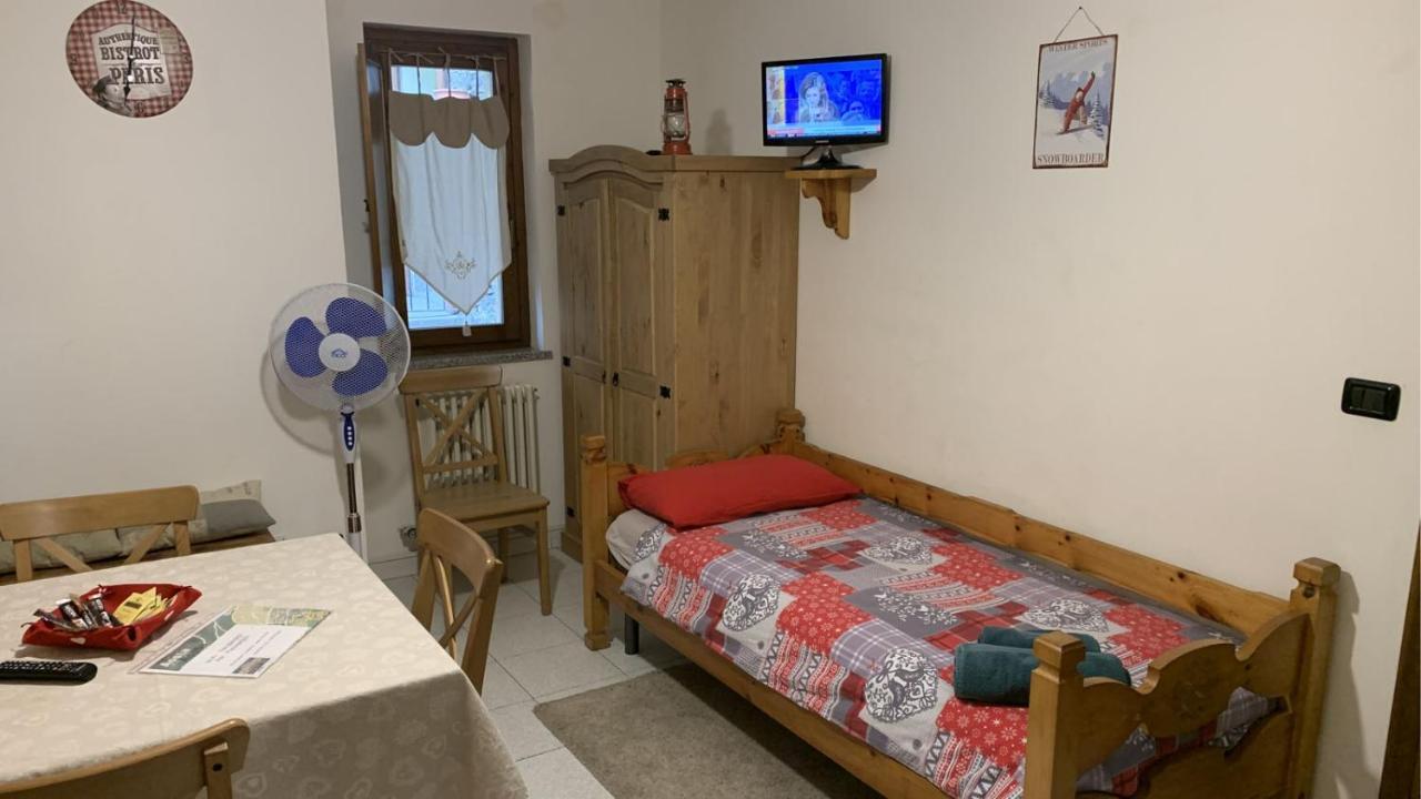 Le Joli Coin Du Passage Aosta Exterior foto